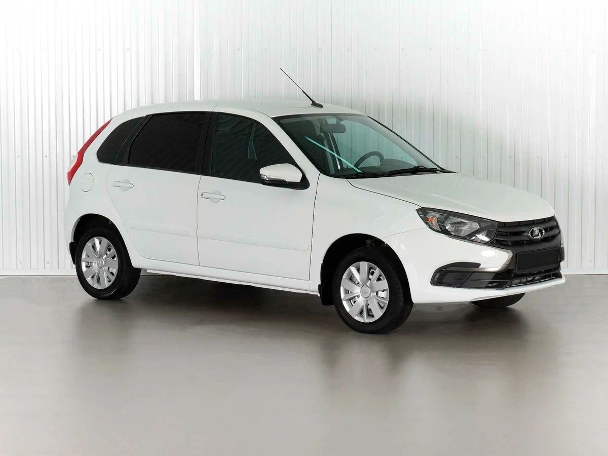 Lada Granta Хэтчбек в Екатеринбург - фото №1