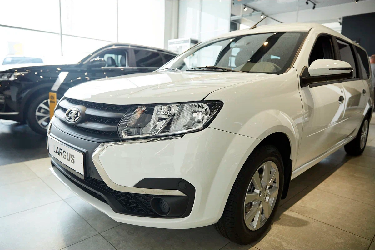 Lada Largus в Екатеринбург - фото №1